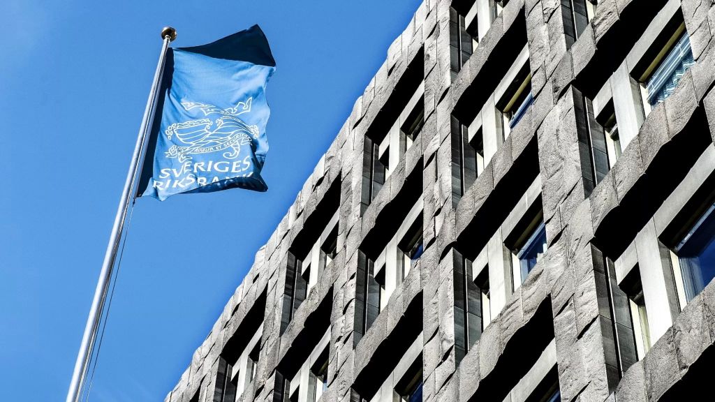 المركزي السويدي يرسخ موقفه بتثبيت أسعار الفائدة للمرة الرابعة توالياً