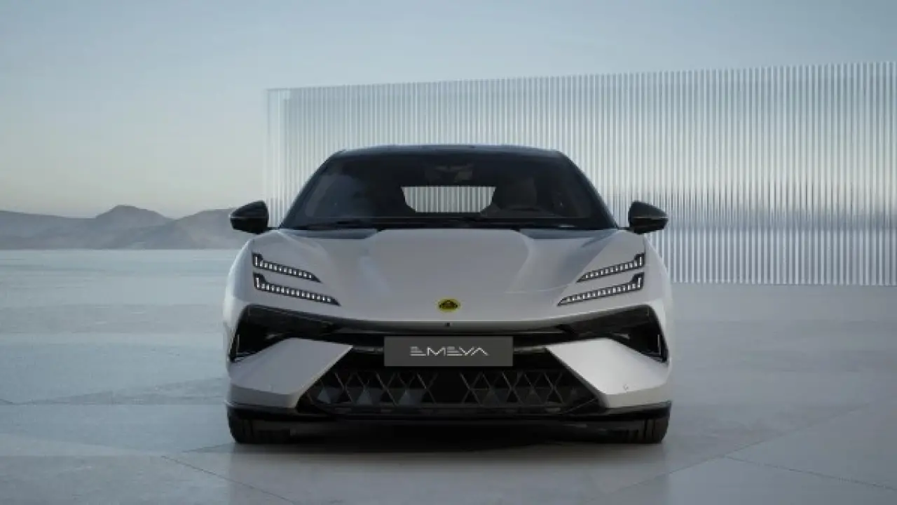 «تغيير قواعد اللعبة يقترب» لوتس تظهر بقوة صاعقة تضع كبار مصنعي السيارات الكهربائية في موقف لا يحسدون عليه مع إطلالة 2026