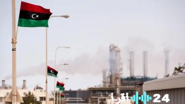 «بين الطموح والتحدي» ليبيا تستهدف 15.6 مليار دولار إيرادات نفطية في 2025 بينما تعطل الأحوال الجوية موانئها الحيوية