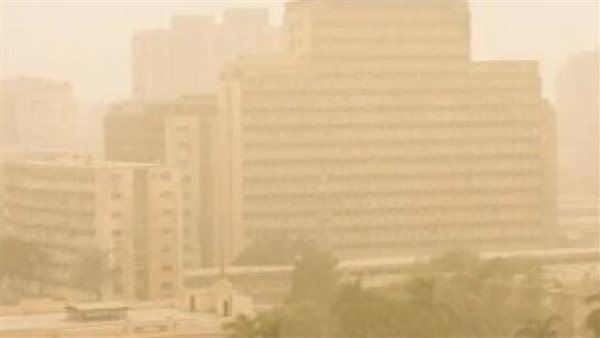 أمواج البحر الأبيض المتوسط تتجاوز 5.5 أمتار وأمطار رعدية تؤثر على الإسكندرية اليوم