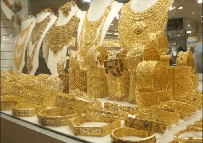 «شغف المستثمرين ينمو مع ارتفاع أسعار الذهب في الإمارات وسط أسواق عالمية هادئة»