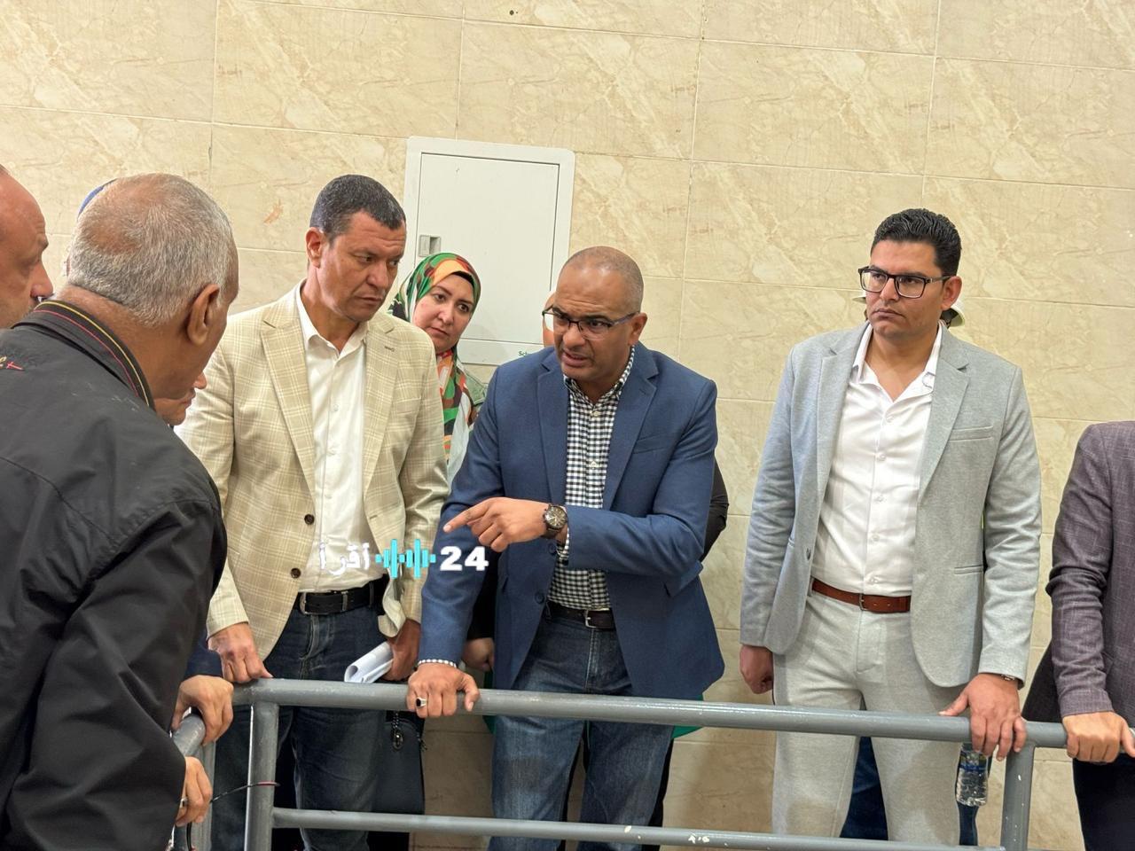 نائب وزير الإسكان يزور مصنع تحلية مياه البحر في دمياط