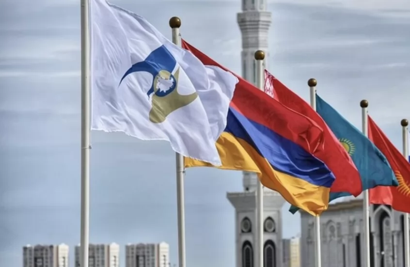 «بوابة جديدة للتعاون الاقتصادي» الاتحاد الاقتصادي الأوراسي يشرع في مفاوضات التجارة الحرة مع أربع دول