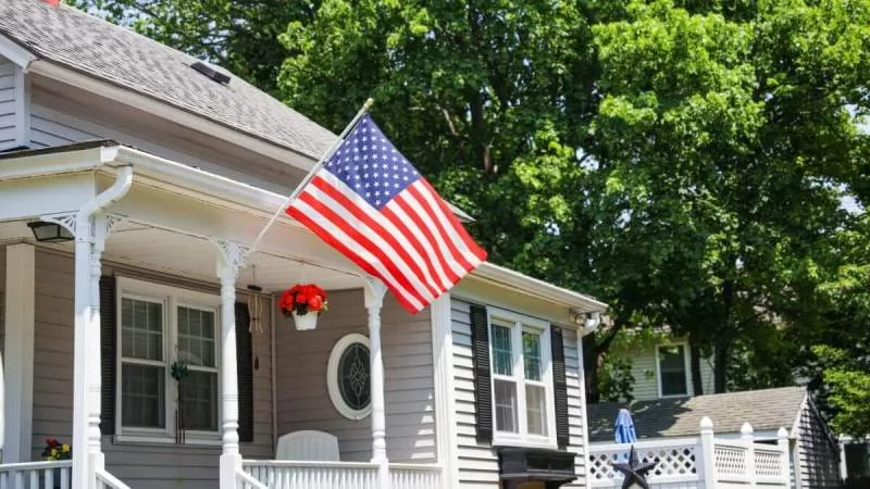 «تراجع تاريخي في معدلات فائدة التمويل العقاري في أمريكا لعام 2025»