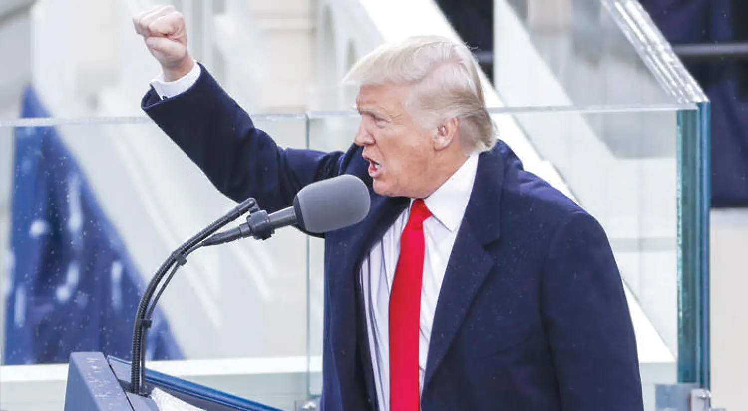 «ترامب: القديس المحتمل لإنقاذ أمريكا واستعادة تقاليد واشنطن المفقودة»