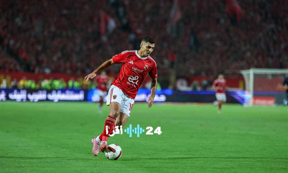 «غموض حول مستقبله» مصدر مقرب يكشف حقيقة رحيل محمد شريف المحتمل إلى الاتحاد السكندري