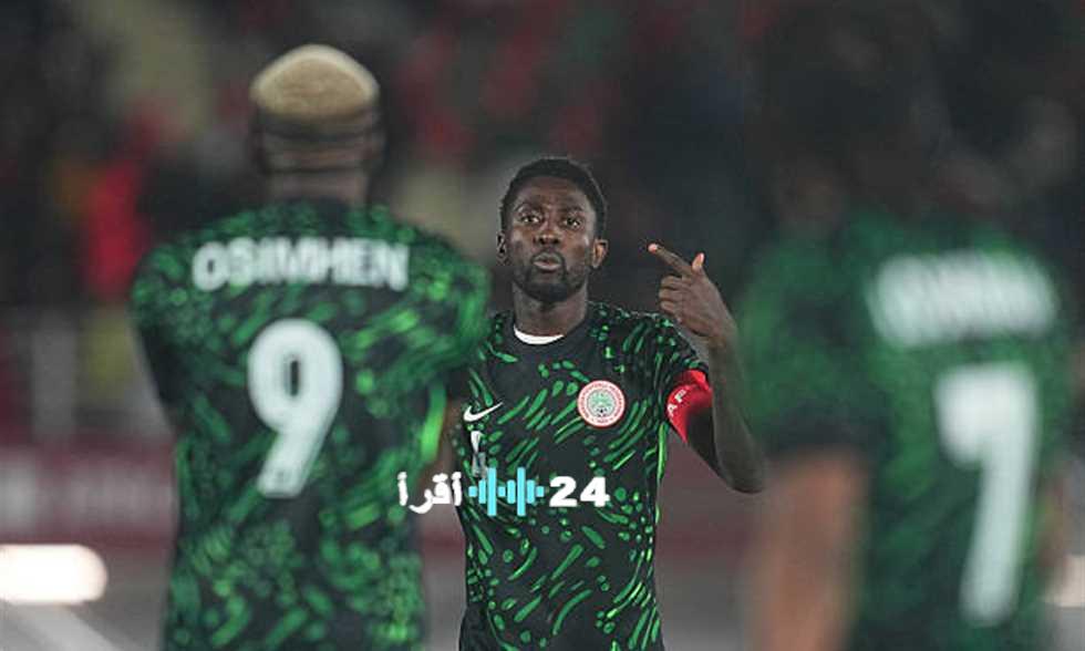 «روح الفريق أولاً» نديدي يتبرع بمكافآت زملائه قبل مواجهة الجزائر الحاسمة في أمم إفريقيا