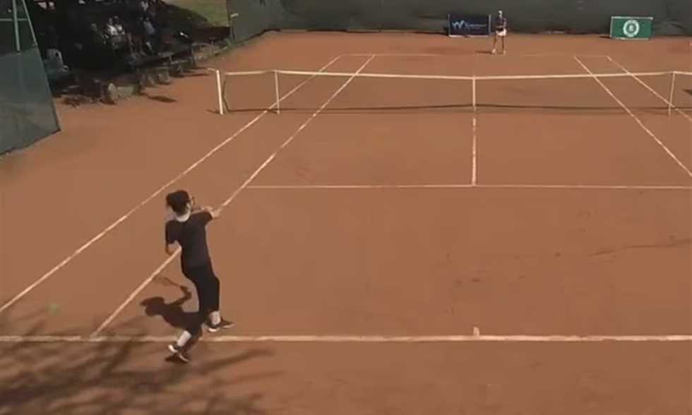 «فضيحة في عالم التنس» لاعبة مصرية تواجه انتقادات لاذعة في بطولة دولية بسبب مستوى كارثي