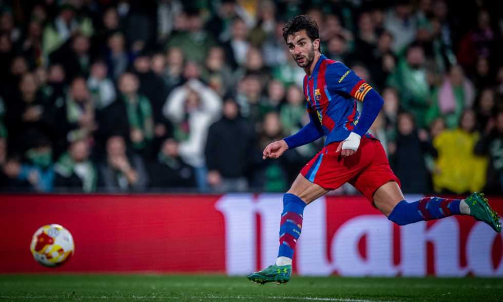 «مهمة تهديفية» توريس يقود هجوم برشلونة أمام إلتشي