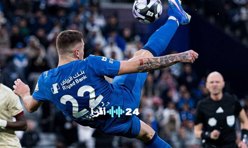 «الزعيم يكتسح» الهلال يضرب الفيحاء برباعية في الدوري السعودي والاتحاد يواصل السقوط أمام القادسية
