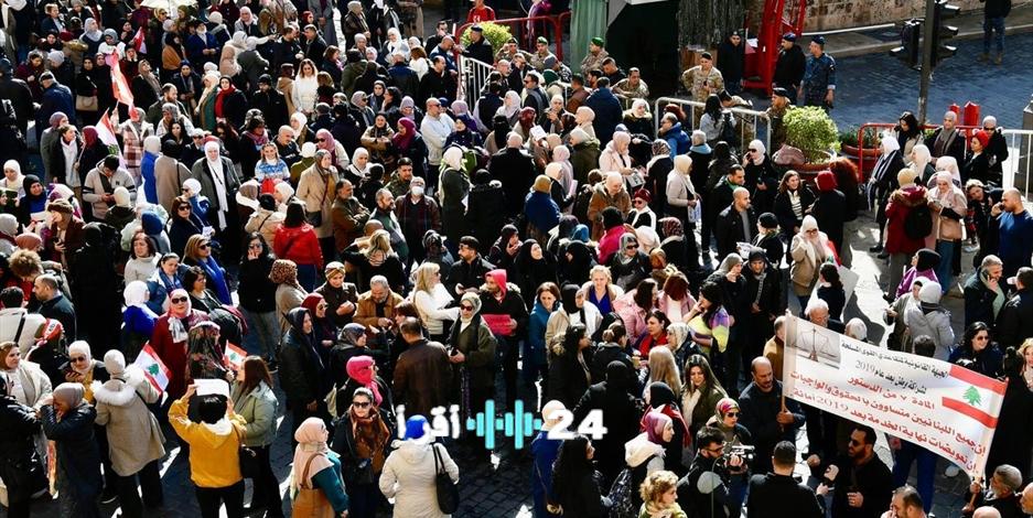 «صرخة الكرامة» موظفو الدولة يصعدون حراكهم أمام مجلس النواب رفضًا للموازنة ومطالبةً بإنصاف الحقوق وصون الكرامة | اقتصاد