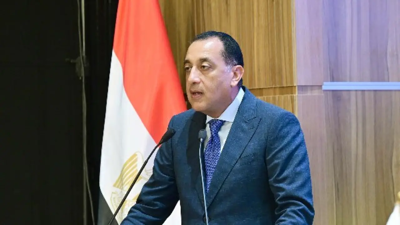 الحكومة تُعد لمفاجأة كبرى تنهي ترقب 4.5 مليون موظف خلال 72 ساعة