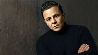 محمد فؤاد يُسدل الستار عن أحدث أعماله الغنائية كفاية غربة وارمي التُكلان