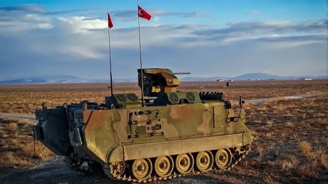 «قفزة تكنولوجية» تركيا تطلق أول ناقلة جند مدرعة كهربائية محلية تعزز قدراتها الدفاعية