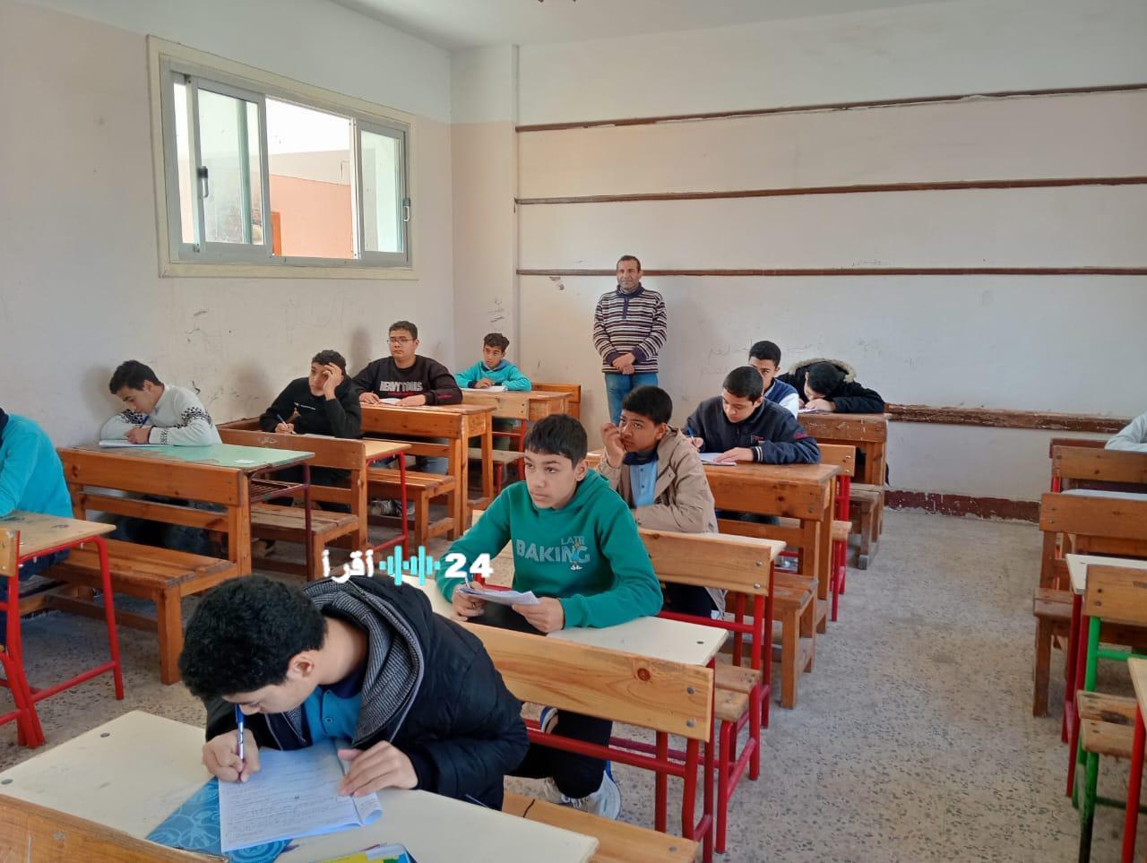 المراجعة النهائية لجبر وإحصاء لغات للصف الثالث تزامنًا مع اقتراب الاختبارات