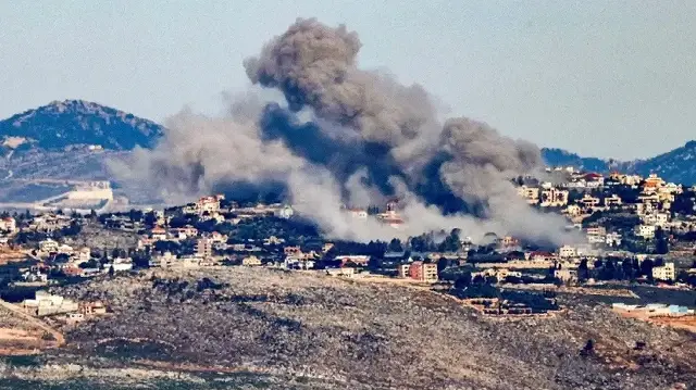 «تصعيد جديد في الجنوب» ضربات إسرائيلية تستهدف مبنيين ببلدة سحمر اللبنانية