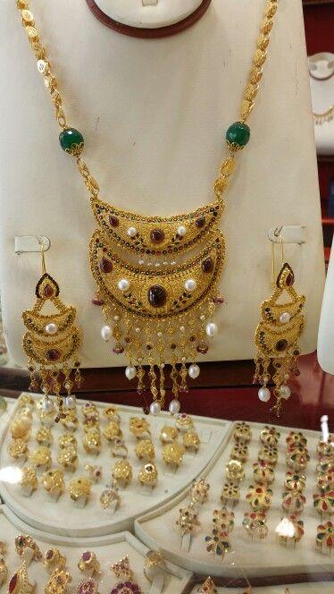 «استثمار ورفاهية: تسليط الضوء على سوق الذهب في الإمارات»