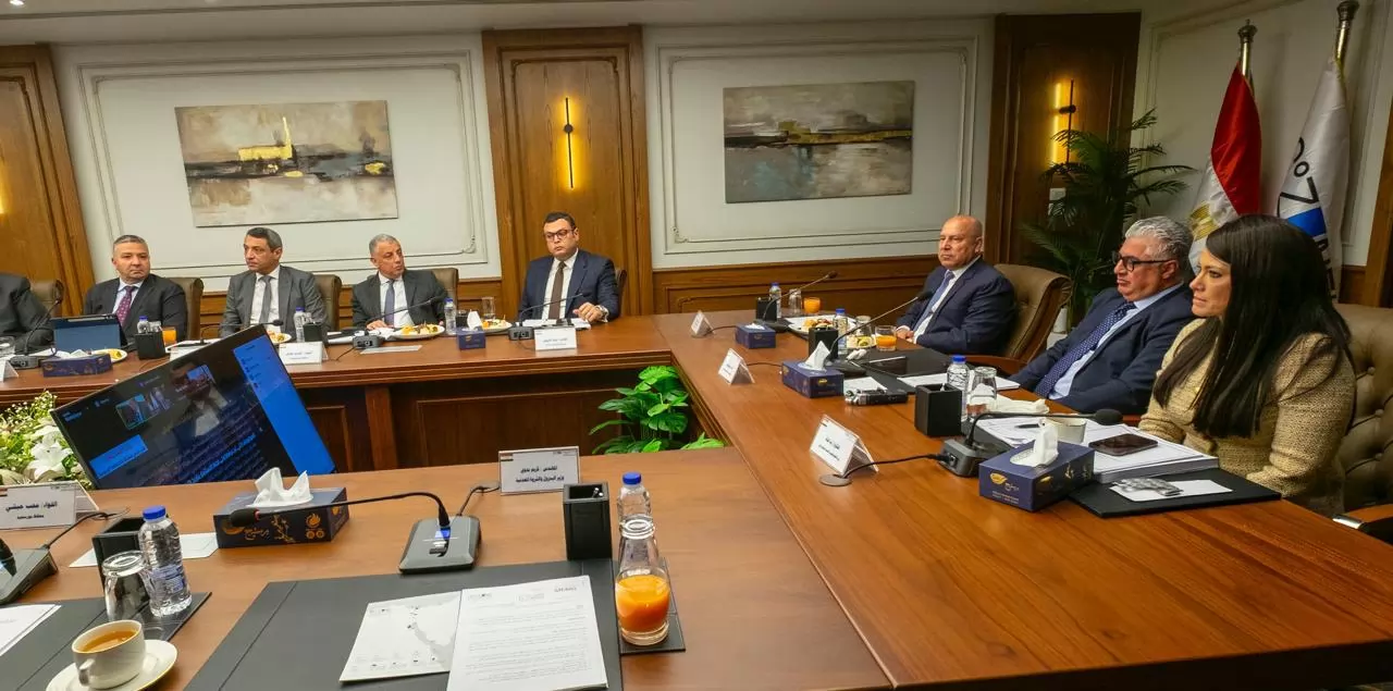 «نظرة شاملة على الأداء الترويجي لـ”اقتصادية قناة السويس” في النصف الأول من العام 25-26»