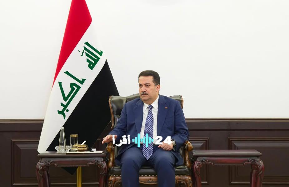 رئيس مجلس الوزراء يؤكد أهمية الخطط المستقبلية في اجتماعه مع وفد المكتب الإعلامي