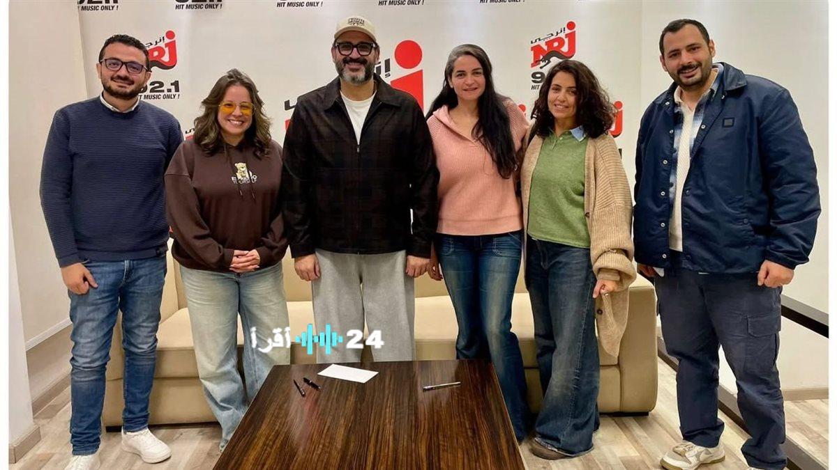أكرم حسني يوقع لمسلسل “فات المعاش” على راديو إنرجي في رمضان 2026