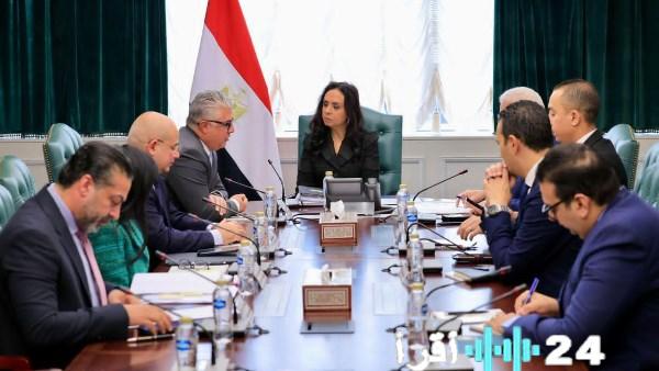 وزيرة التضامن تعمل على خلق فرص عمل لأسر برنامج الدعم النقدي تكافل وكرامة في قناة السويس