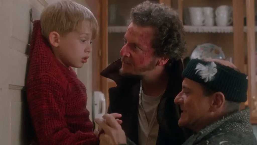 أفضل 3 أفلام لاستمتاع ليلة رأس السنة على رأسها فيلم Home Alone