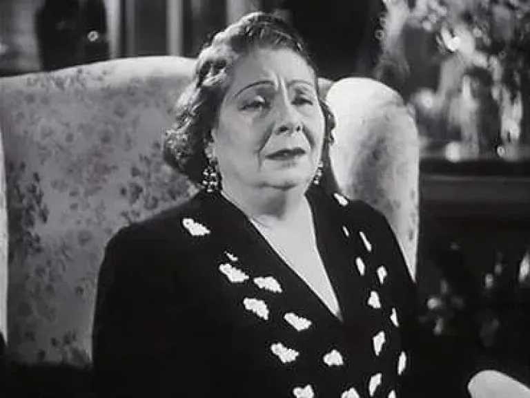 فتاة أسيوط التي أثارت الجدل.. تفاصيل اعتناق دولت أبيض للإسلام في ذكرى وفاتها