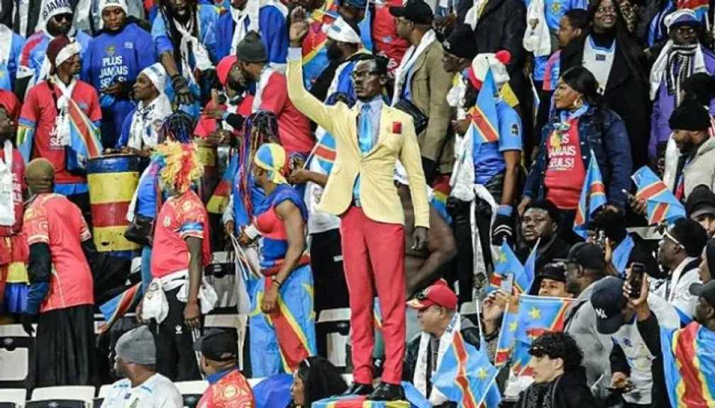 الاتحاد الجزائري لكرة القدم يصدر أول قرار حاسم بشأن المشجع الكونغولي باتريس لومومبا