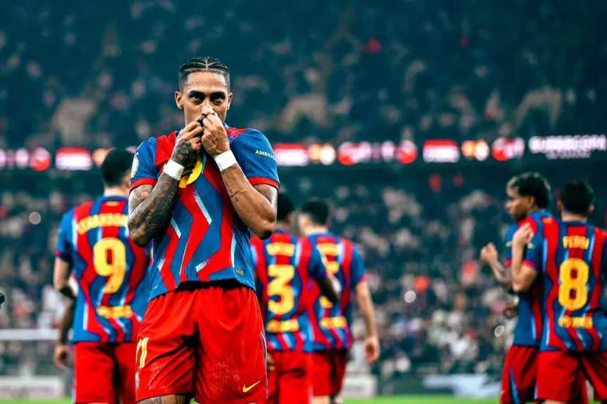 رافينيا يحرز هدفه الثاني في شباك ريال مدريد بنهائي السوبر الإسباني 2026 ويقود برشلونة للتقدم