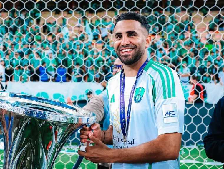 رياض محرز بعد عودته من كأس إفريقيا أول قرار حاسم مع مدربه يايسله