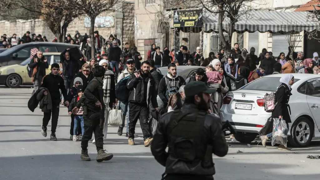 انشقاق عناصر من قسد وتسليمهم أنفسهم للجيش السوري بالفيديو