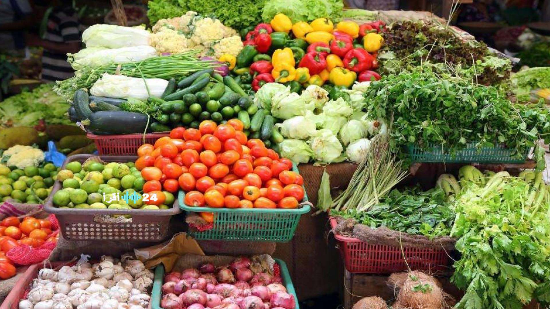 السوق المركزي يشهد استقراراً نسبياً مع زيادة أسعار البندورة والكوسا