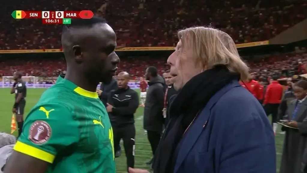 من هو كلود لوروا المدرب الفرنسي المخضرم بعد رسالته المؤثرة لساديو ماني