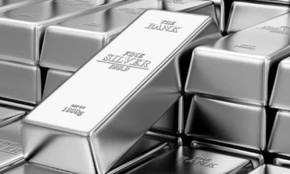 أسعار الفضة تسجل ارتفاعًا عالميًا ومحليًا لتصل إلى 96 دولارًا بسبب التوترات الجيوسياسية