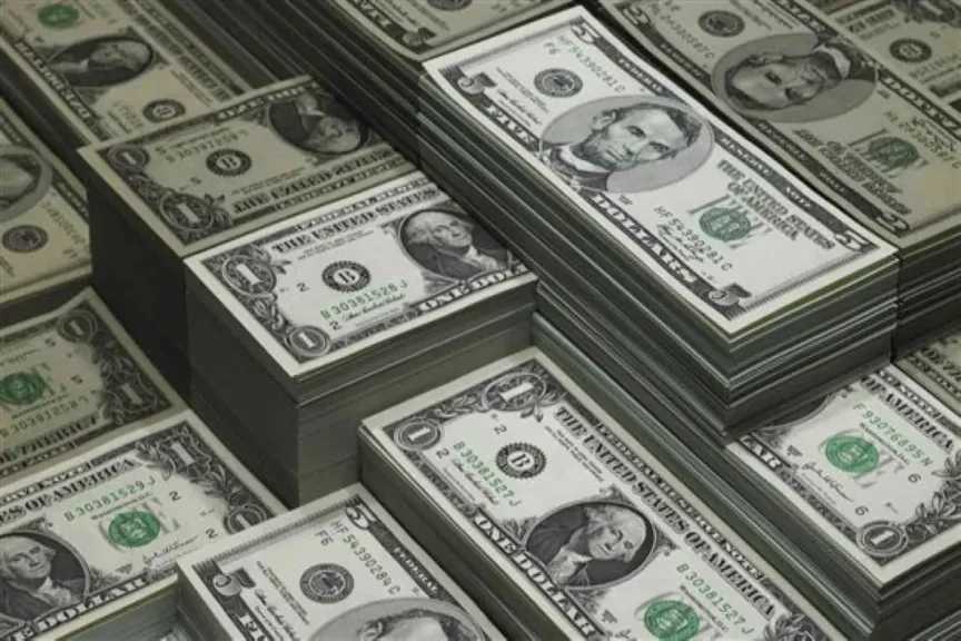 استقرار سعر الدولار أمام الجنيه في بداية تداولات الأربعاء في البنوك