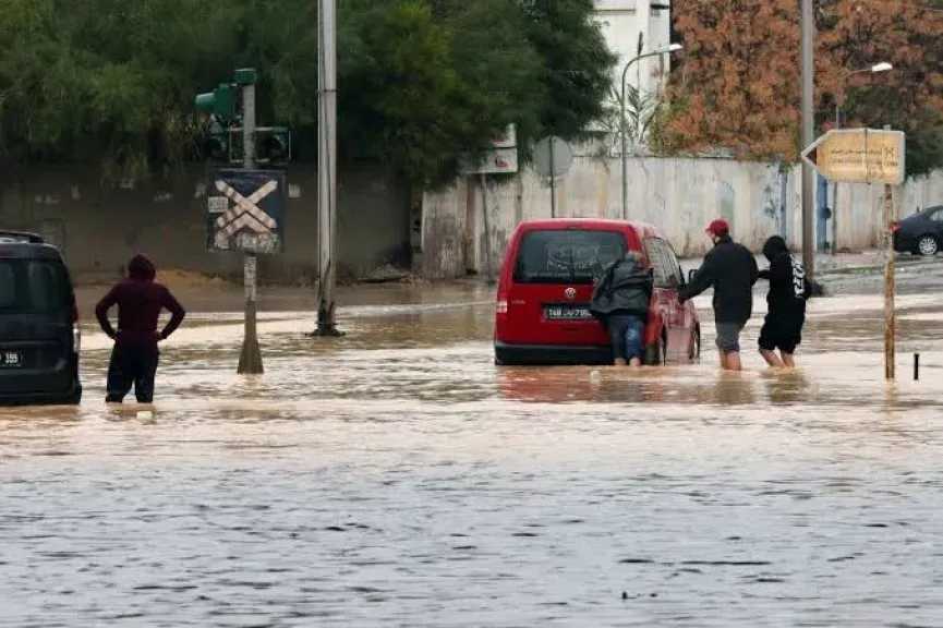 فيضانات تونس الأعنف منذ 70 عامًا مصير المدن على المحكتونس تواجه فيضانات تاريخية هل تصمد المدن أمام الأعنف منذ 70 عامًاكارثة فيضانات تونس المدن التونسية تحت رحمة أسوأ موجة منذ 70 عامًا