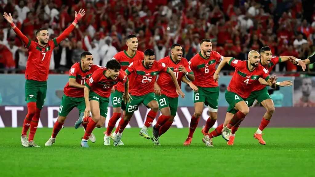 ما حقيقة أزمة لاعبي منتخب المغرب ومدربهم بعد إلغاء المتابعة على إنستجرام