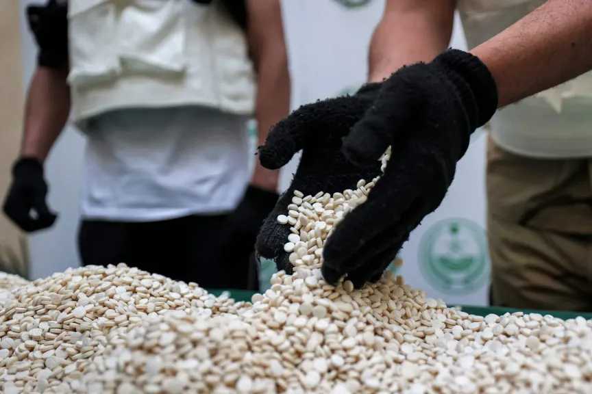 السعودية تعدم 3 مدانين بجرائم الإمفيتامين