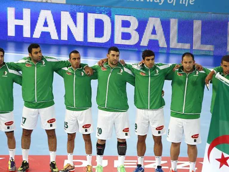 شاهد مباراة مصر والجزائر لكرة اليد اليوم مجانًا بكأس أمم إفريقيا