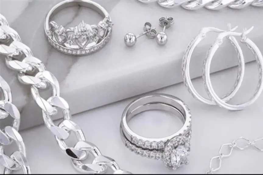 سعر الفضة يسجل تغيرات ملحوظة تزامنًا مع عيد الحب اليوم 26 يناير 2026