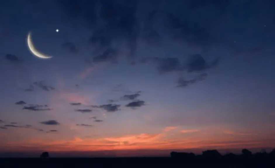 المحكمة العليا تحث على ترائي هلال رمضان مساء الثلاثاء