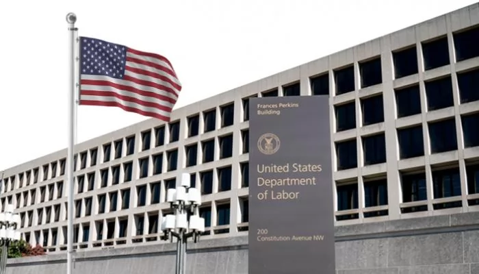 «انخفاض مفاجئ في فرص العمل بأمريكا يثير القلق الاقتصادي»