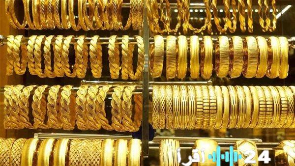 سعر عيار 21 يحقق قفزة تاريخية ويصل إلى 7000 جنيه في تعاملات السبت بالصاغة