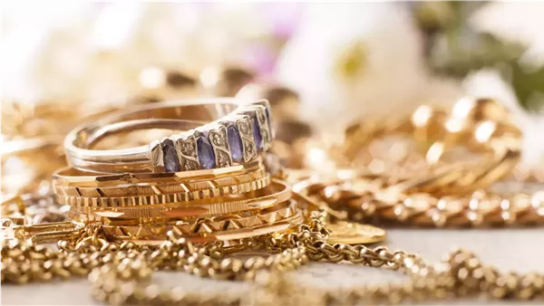 الذهب يتجاوز 5100 دولار للأوقية مسجلاً قممًا قياسية مدفوعًا بتصاعد التوترات العالمية