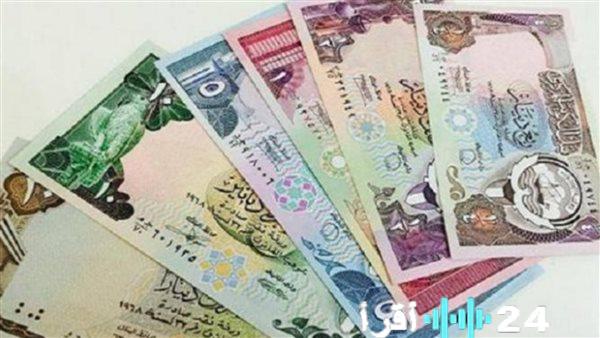 استقرار نسبي لأسعار الدينار الكويتي أمام الجنيه المصري بالبنوك اليوم