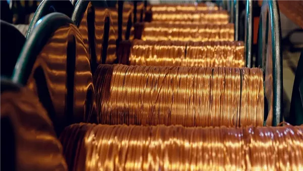 «تأثير نقص الإمدادات واضطرابات فنزويلا على ارتفاع أسعار النحاس لأعلى مستوياتها»