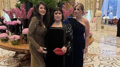 بوسي شلبي وفيفي عبده يتألقان في مهرجان جوائز الجوي