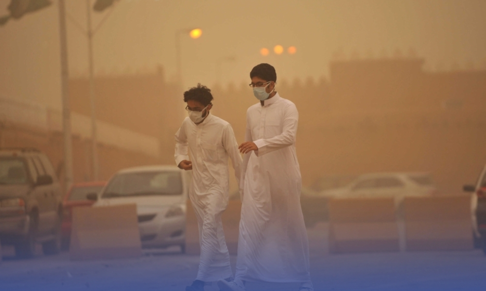 الأرصاد السعودية تحذر من رياح شديدة وعواصف ترابية مرتقبة