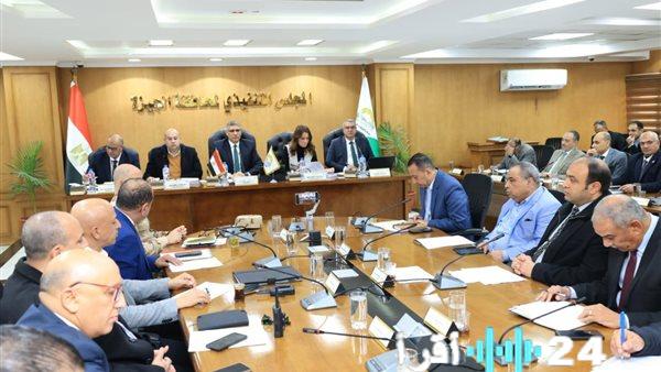 رفع درجة الاستعدادات القصوى في الجيزة لمواجهة تقلبات الطقس مع تجهيز المعدات والبالوعات وغرفة العمليات