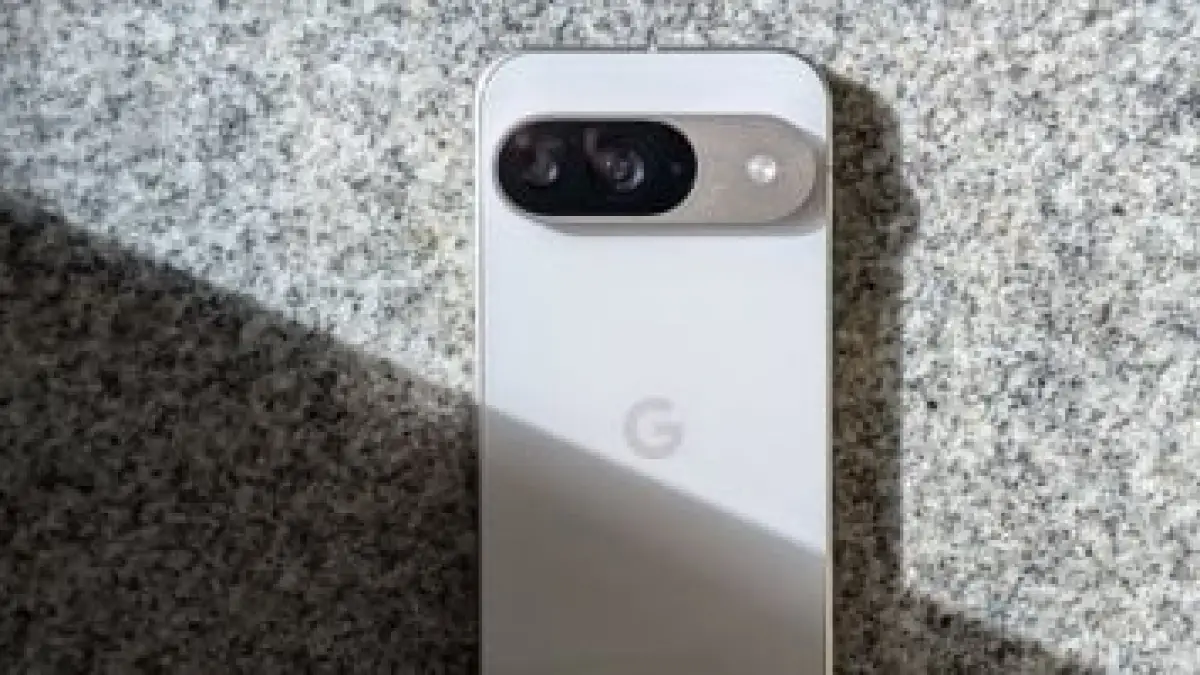 تقنيات ثورية تجسد هواتف جوجل بكسل 10 تحديًا قويًا لهيمنة آبل في مجال الذكاء الاصطناعي